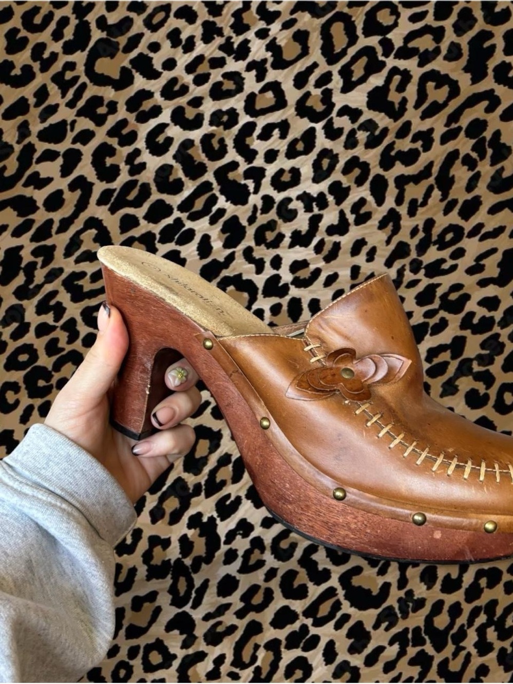 Xhilaration Tan Brown Leather Clog Mules with Decorative Stitching